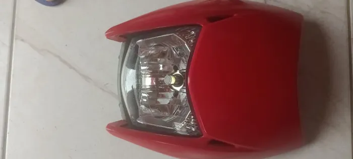 Farol Dianteiro com Led e Pisca Leds