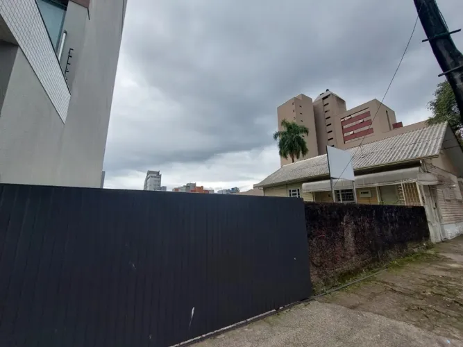CAXIAS DO SUL - Terreno Padrão - PIO X