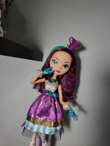 Boneca Ever After High Madeline Hatter Tall Way to Wonderland Gigante