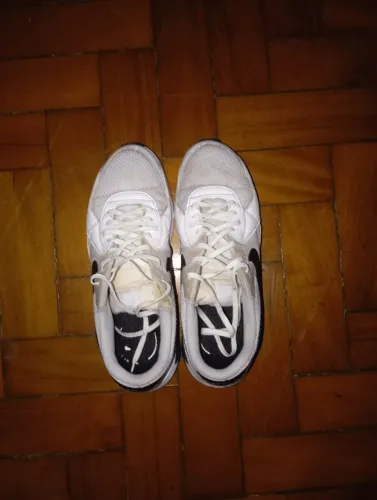Tênis Nike Air Max Excee 40 (usado)