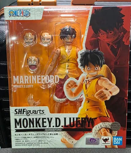 Monkey d luffy marineford Bandai lacrado. 
