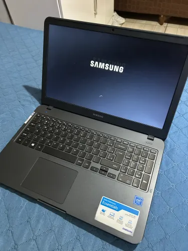 Notebook Samsung Essentials