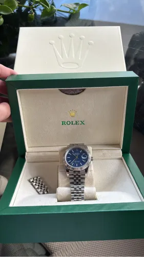 Rolex Datejust, pouco usado, máquina suíça com base ETA e vidro de safira