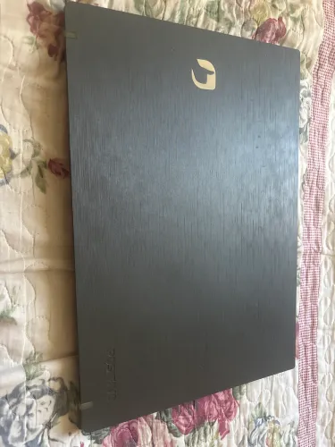 Vende-se Notebook em Ótimo Estado