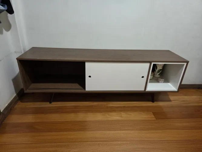 Rack Retrô Mobly 1,63m - Pés Palito e Porta de Correr