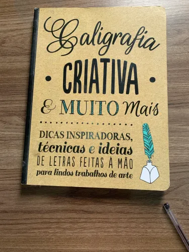 Livro : Caligrafia Criativa 