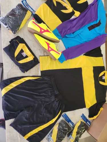 Uniforme  e chuteiras futsal completo 