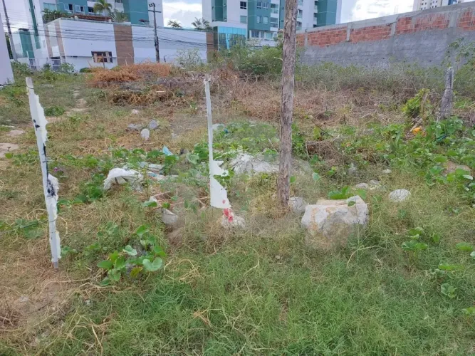 Terreno na Atalaia para Residência ou Comércio com 216m²