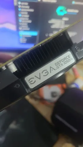 Placa de Vídeo GTX 1050 Ti (liga sem Vídeo)