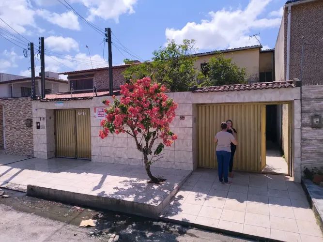 Duas casas independentes no Conjunto Acauã próximo ao Shopping Pátio Maceió, UFAL e HU