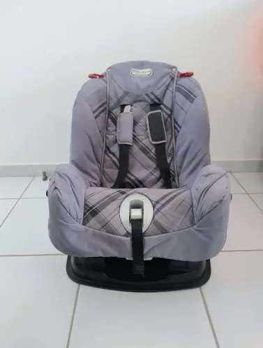 Cadeirinha de Bebê para Carro Burigotto Neo - Segurança e Conforto