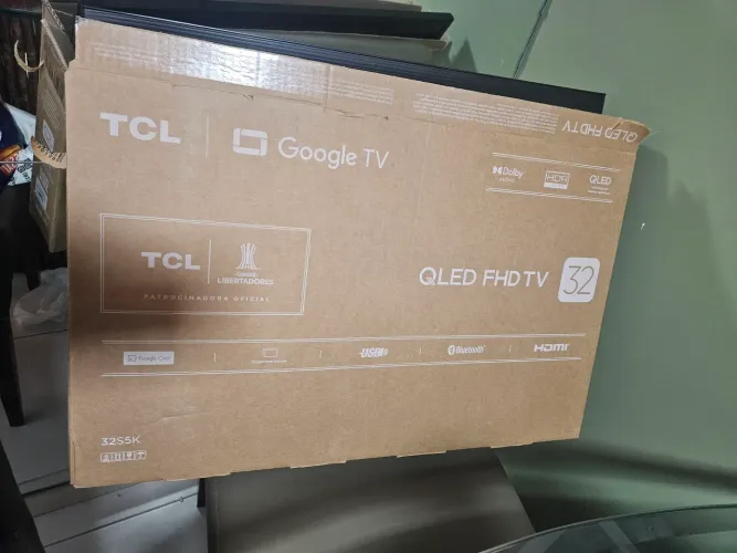 Smart TV TCL 32 polegadas praticamente nova