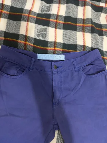 Calça azul lavável de marca tamanho 42 feminina