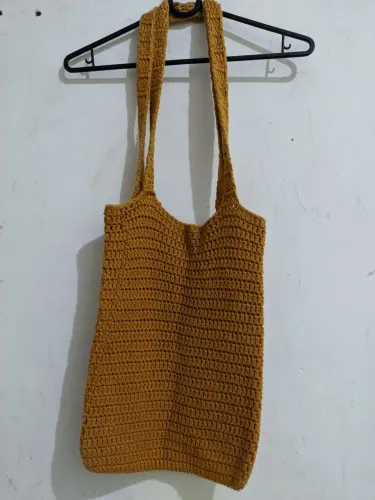 Bolsa artesanal em crochê