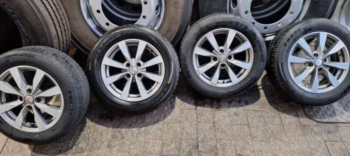 Roda VW 15 com pneu 195 55 15