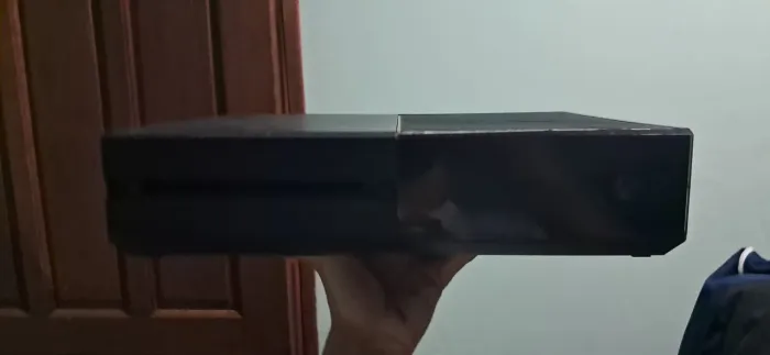 Xbox one FAT usado (controle com defeito. Fonte e cabo HDMI originais)