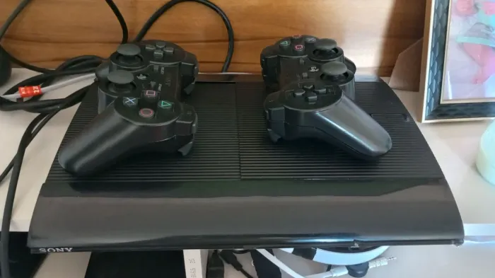 PlayStation 3 Super Slim desbloqueado