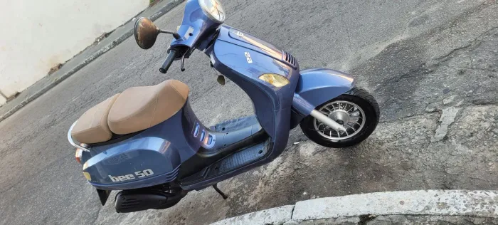 Ciclomotor scooter shineray bee 49cc
