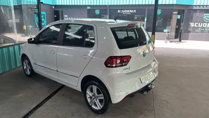 Volkswagen Fox Highline 1.6 Flex 16V 5P 2016