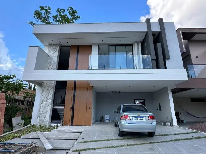 Vivenda das Marinas, Casa Duplex 4 Quartos Sendo 3 Suítes com Piscina, Energia Solar