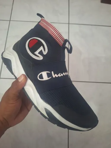 Vendo tenis champions rally pro número 39 usado poucas vezes