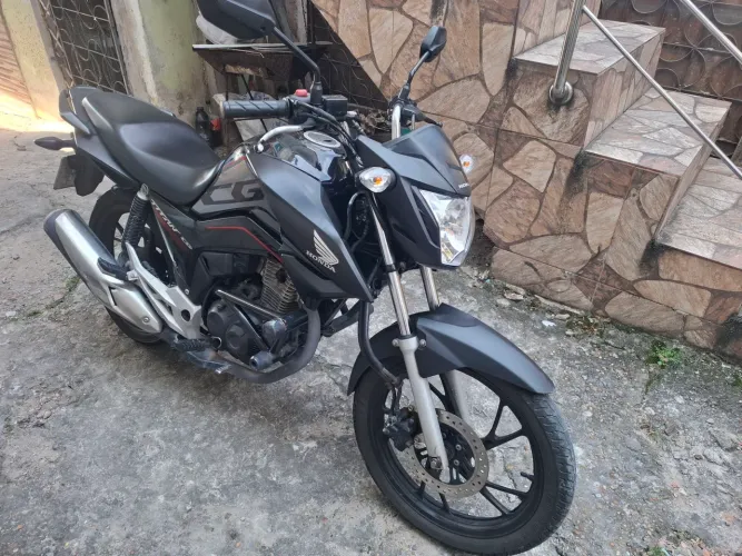 Titan 160