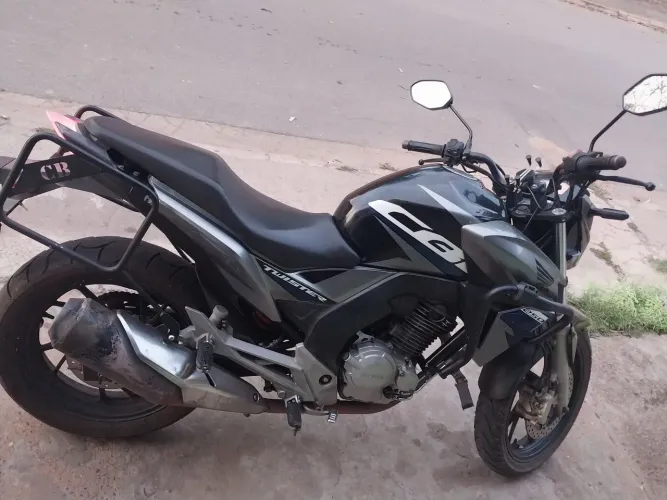 Vendo Honda CB Twister ano 2019