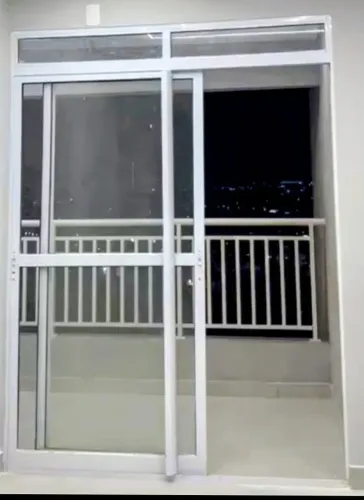 Porta balcão Sala ( corre pros dois lados) barato pra sair logo.