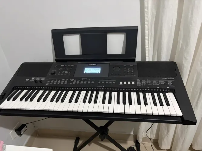 Teclado Yamaha PSR E463