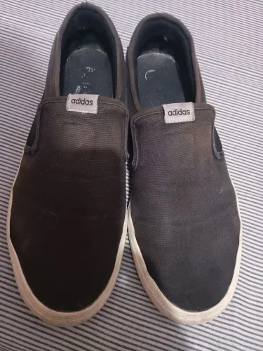 Tênis Adidas
