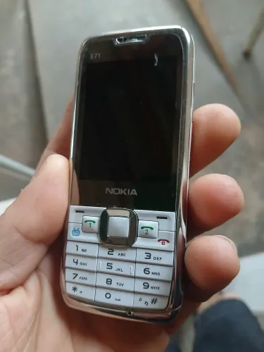 Celular nokia retro