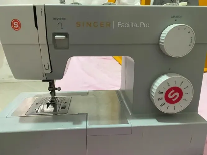 Máquina de costura Singer
