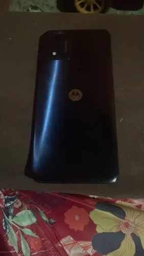 Moto E13 64 gigas ótimo não trava em nada