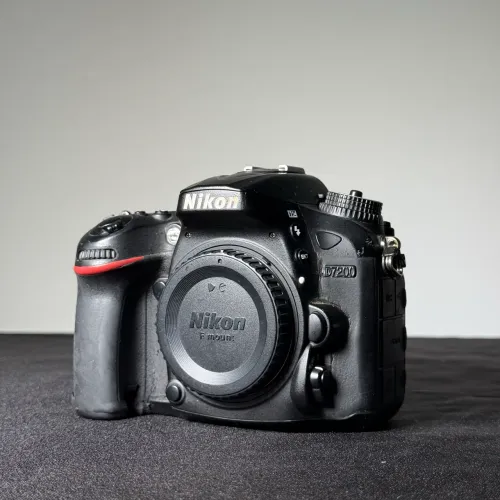Nikon D7200 clicks 92 k
