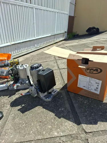 MANUTENÇÃO MOTOR PORTÃO TODOS.