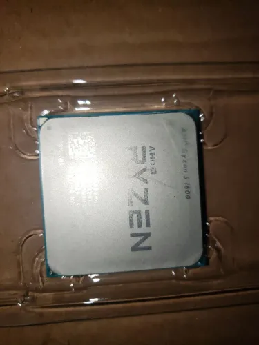 Processador AMD Ryzen 5 1600 3.6GHz Turbo AM4 - 6 Cores / 12 Threads (Sem Cooler)