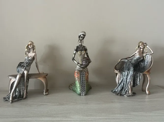 ESTÁTUAS DECORATIVAS