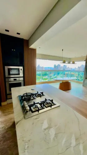 Apartamento Exclusivo com Vista para o Parque Vaca Brava | 110 m² | Alto Padrão  Um imóvel