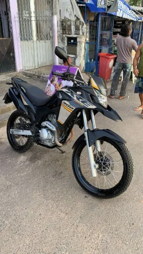 Vende-se XRE 300
