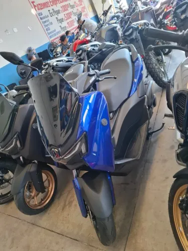 Yamaha Nmax 2025