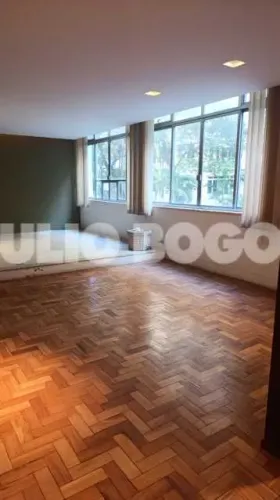 Apartamento : / Residencial / Copacabana