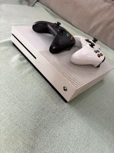 Xbox one s 1tb dois controle