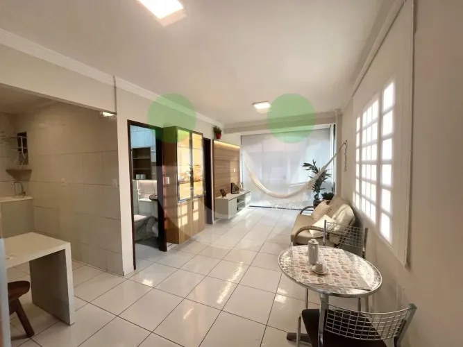 Apartamento Mobiliado tipo Flat com localização estratégica, próximo a tudo e pronto p/ mo