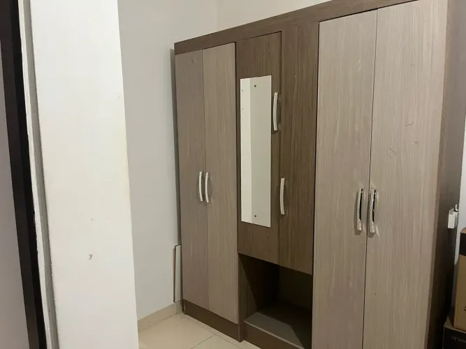 Guarda roupa de solteiro