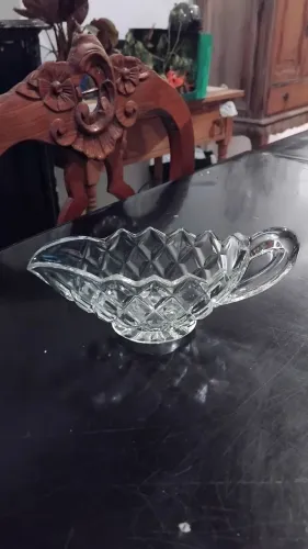 Molheira de vidro lapidado
