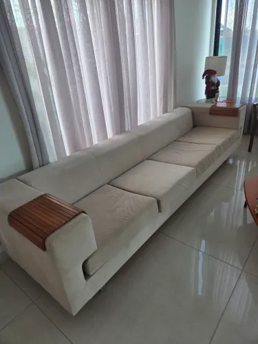Sofá moderno