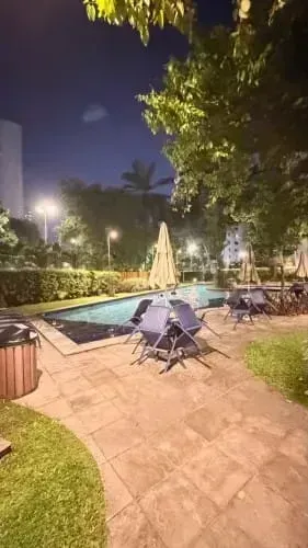 Imóvel para venda tem 200 metros quadrados com 4 quartos em Jaqueira - Recife - PE