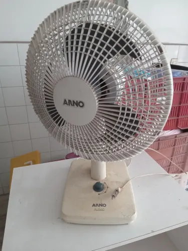 Ventilador Arno Alívio 127V  40 cm em bom estado. Antigo dos bons. Três velocidades