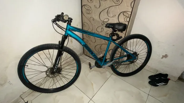 Bicicleta Aro 29 Nova com pouco tempo de uso