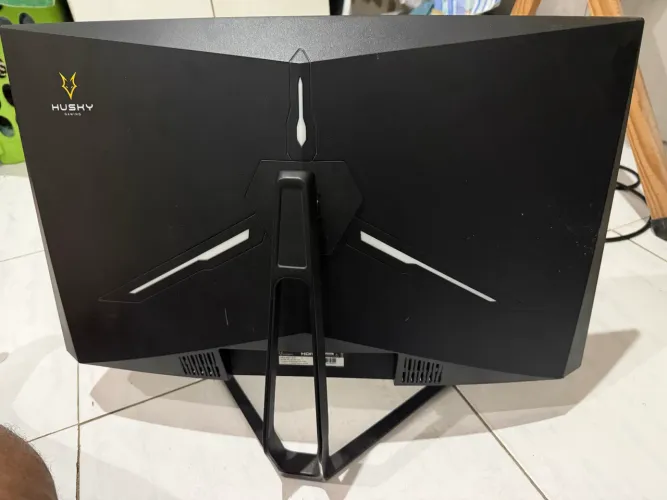 Monitor curvo